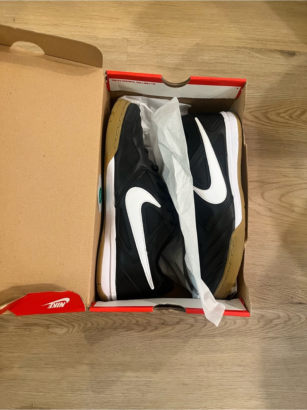 Nike Gato Black/White-Gum Light Brown
HQ6019-001
Men’s size 11 NEW